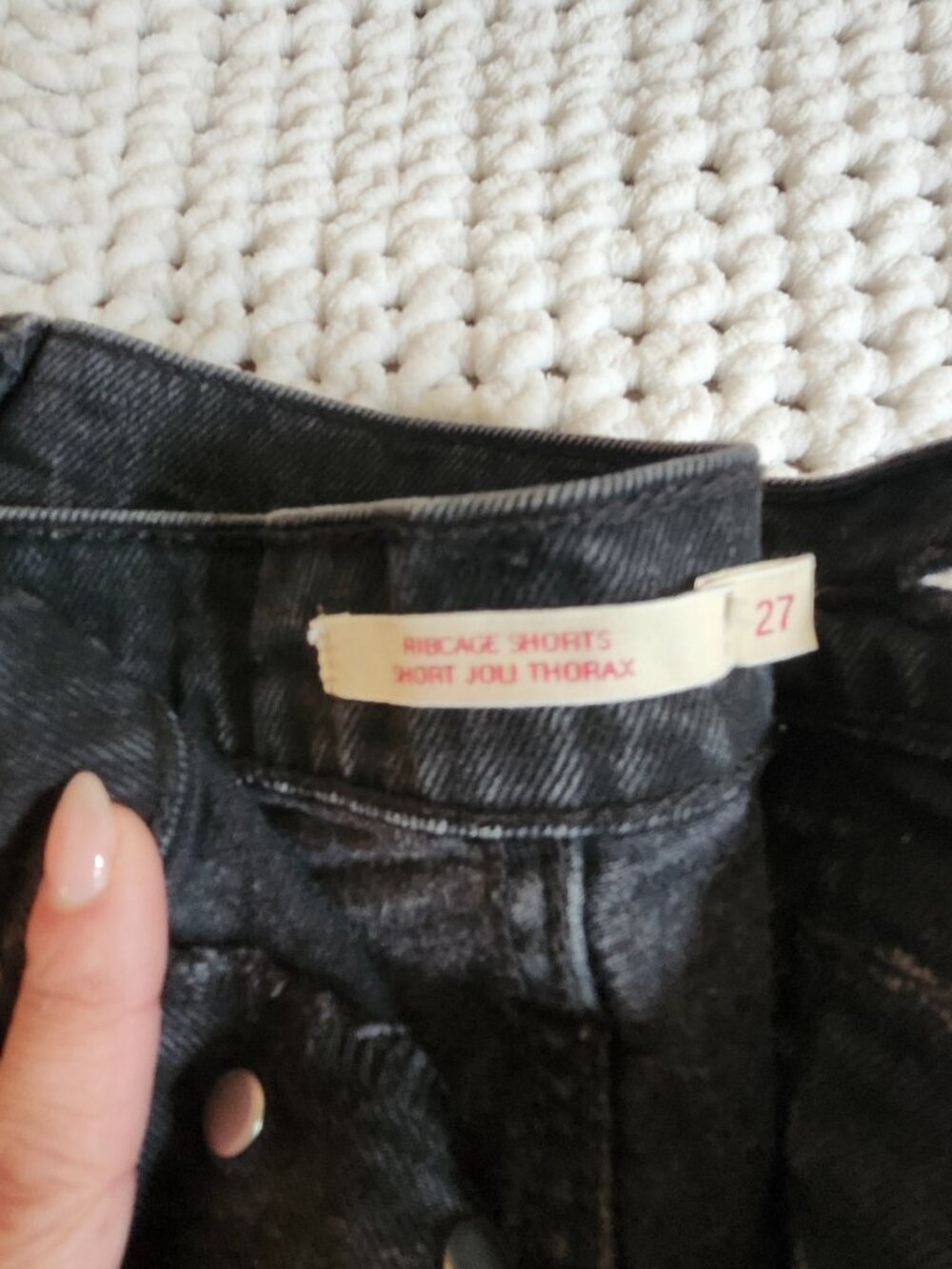 Black Levi Ribcage Shorts - Picture 2 of 4